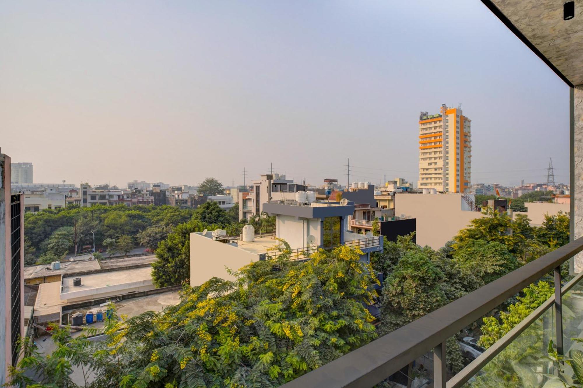 Treebo Corporate Inn Noida Exterior photo